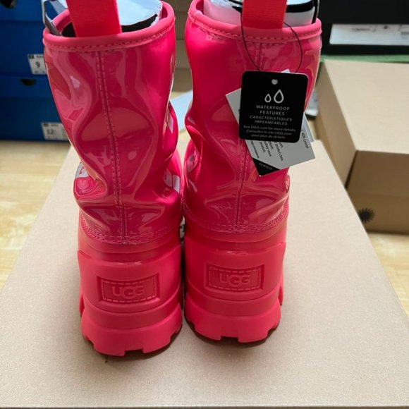 UGG Classic Brellah Round Toe Snow Boots - Picture 3 of 7